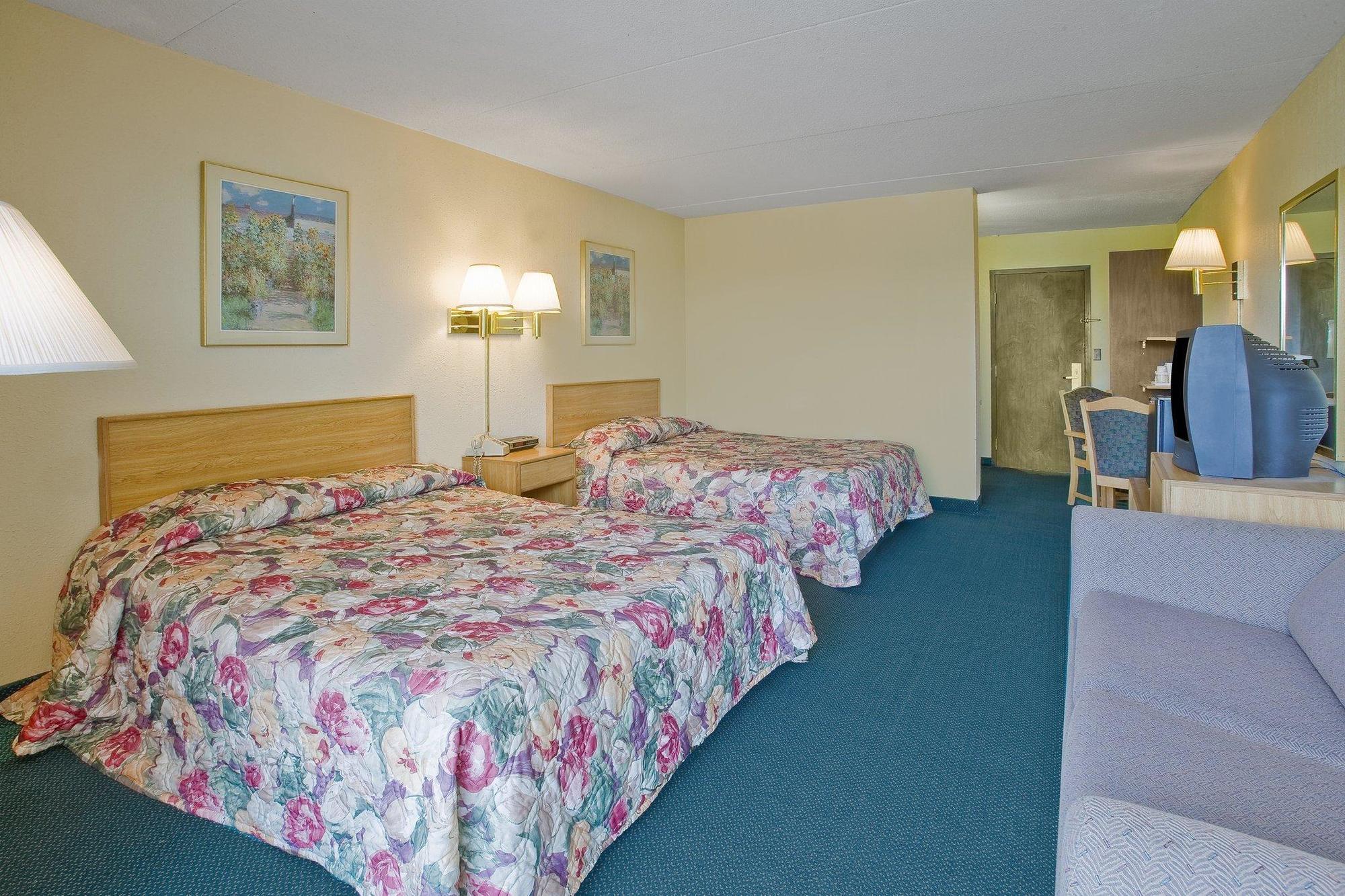 Broadview Inn Suites Galesburg Δωμάτιο φωτογραφία